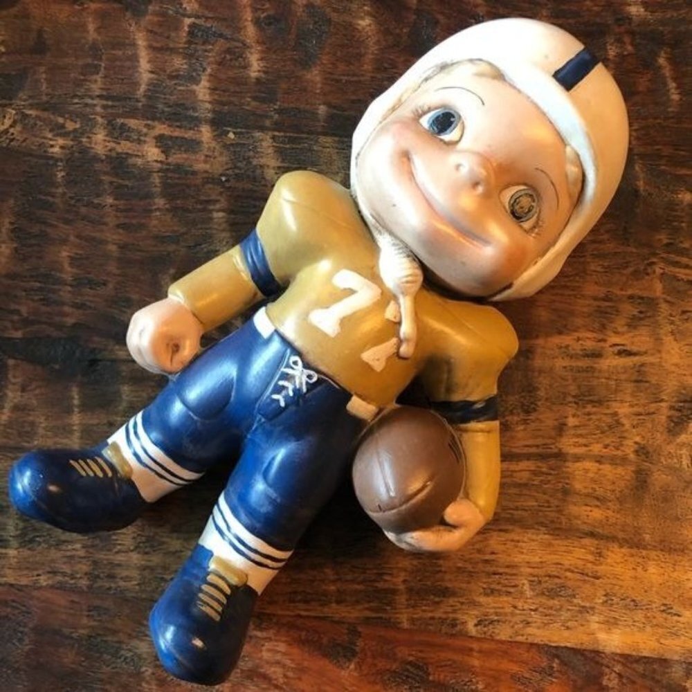 Vintage 1973 Child Football Player #77